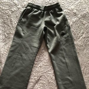 Boys Under Armour sweatpants